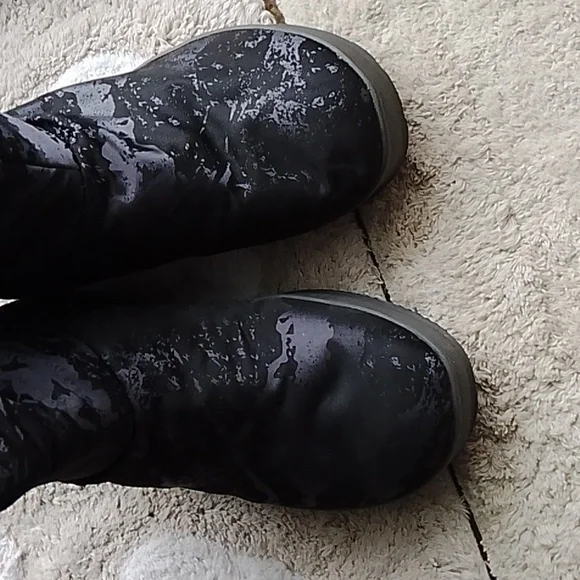 Bogs Black Camouflage 9 Women's Winter Boots NWOT - Picture 12 of 15